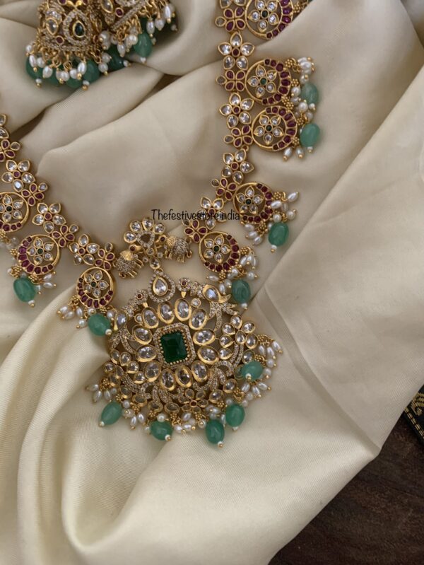 Gold finish bottu beads necklace set
