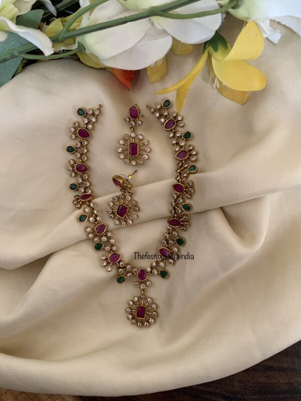 Attigai kemp necklace set