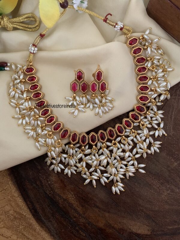 Fusion red stone rice pearls set