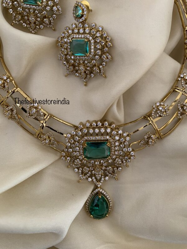 Victorian pendant kanti set