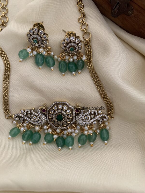 Minimalist Victorian green drops choker set