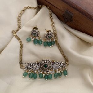Minimalist Victorian green drops choker set