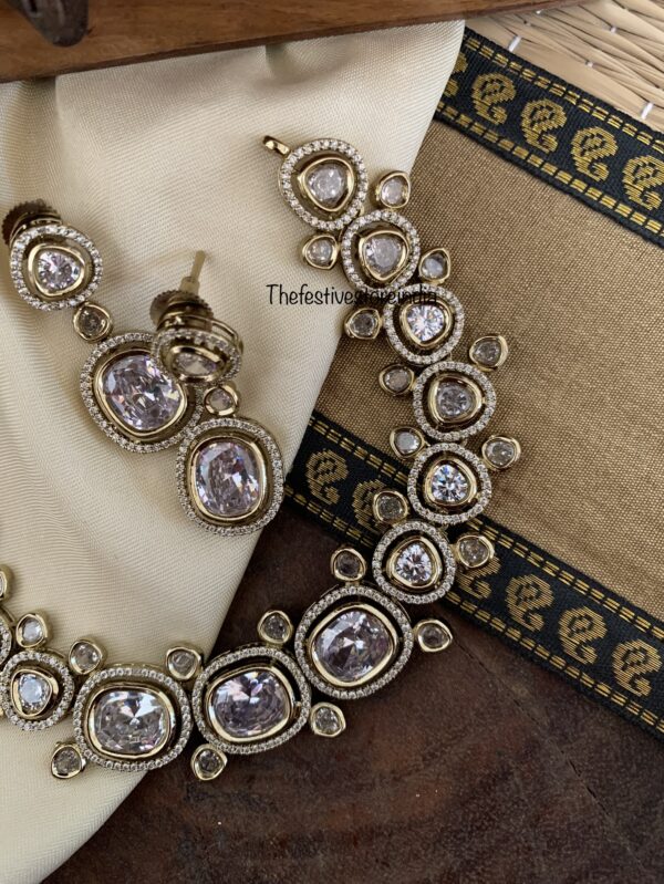 All white Budgeted Victorian set