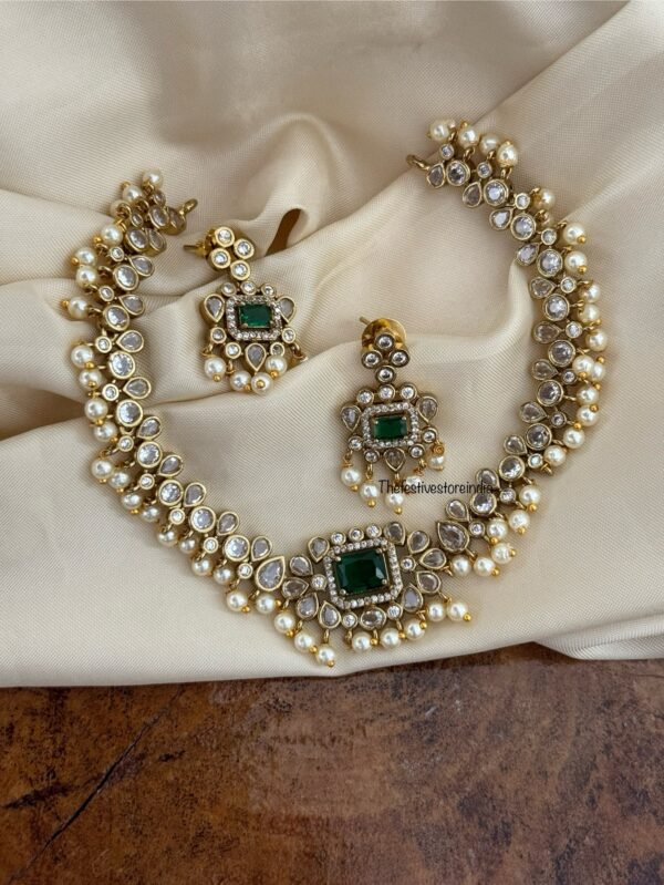 Emerald pearl drops choker necklace set