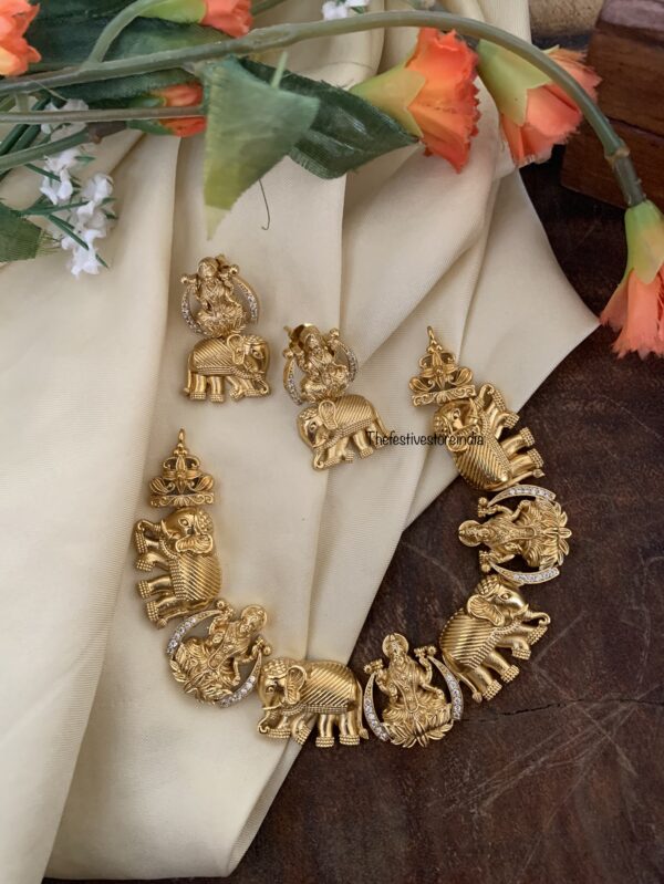 Matte Lakshmi ambaari necklace set