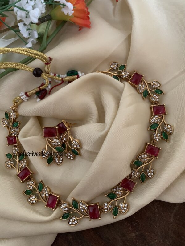 Budgeted multi colour leafy necklace set