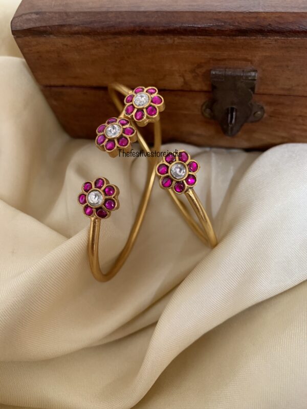 Set of 2 Jadau floral openable kada - size 2-4