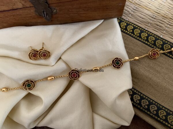 Matte ROSE motif choker set