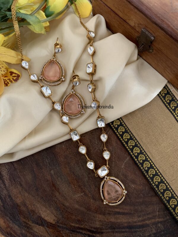Victorian Peach chain set
