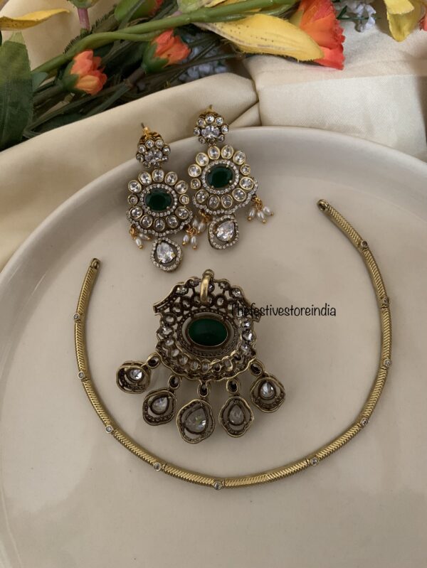 Victorian detachable pendant hasli set