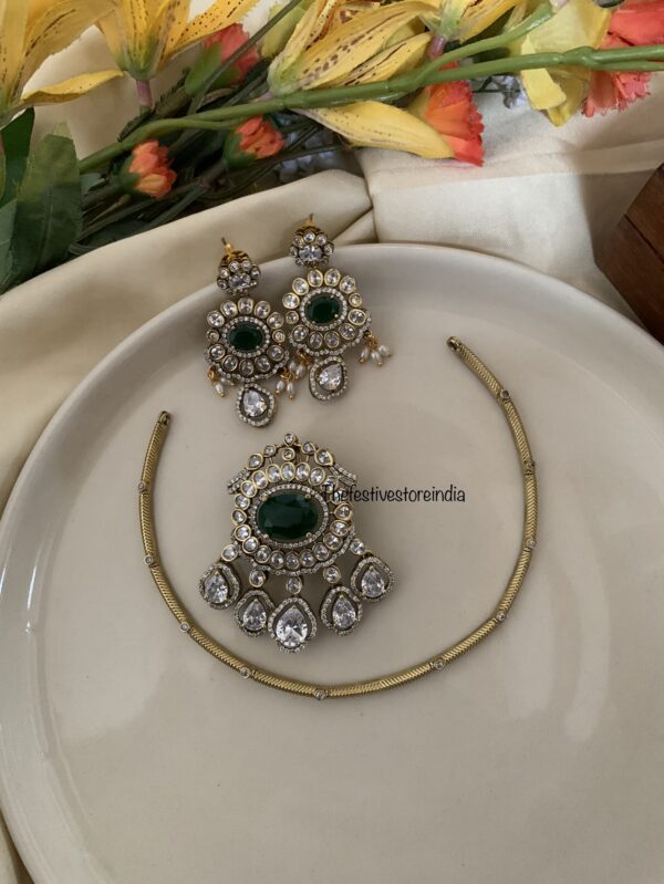 Victorian detachable pendant hasli set