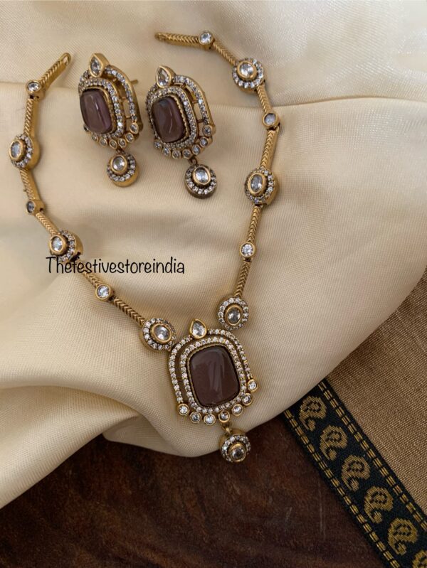 Greyish purple pendant victorian necklace set