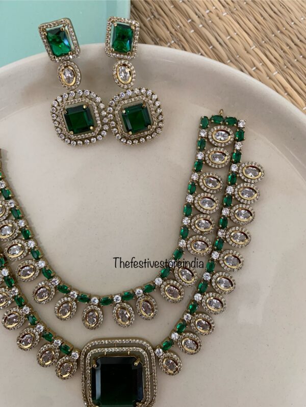 2 layer green victorian necklace set