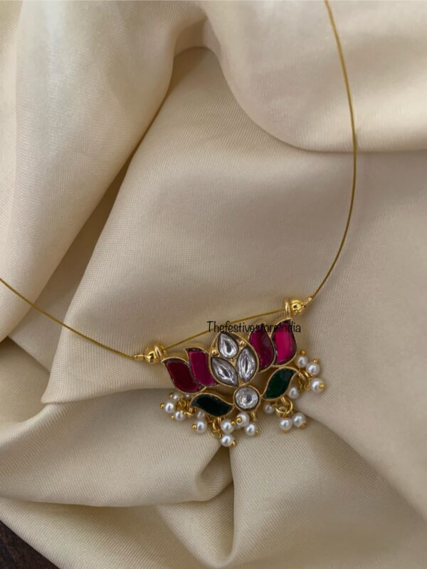 Jadau minimalist statement lotus chain | Invisible chain