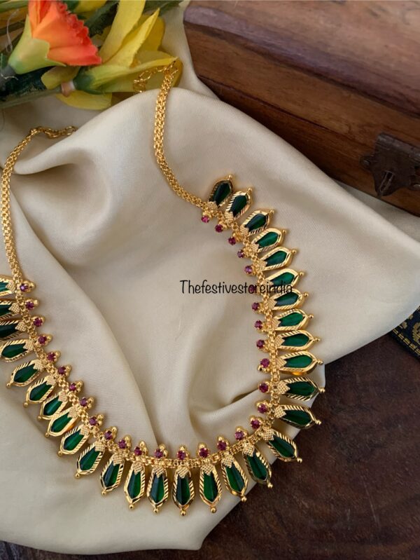 Classic micro gold palakka necklace