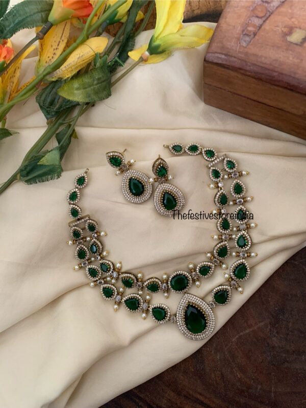 2 layer Victorian Emerald set