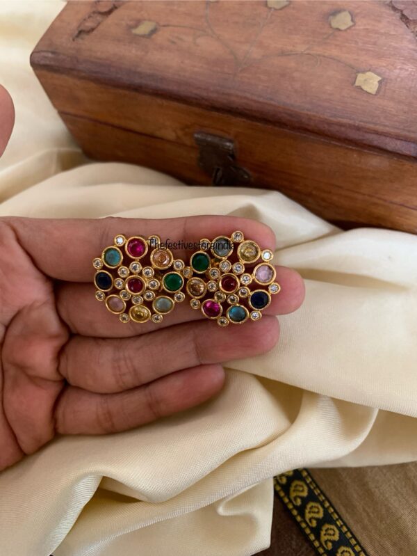 Navarathna studs