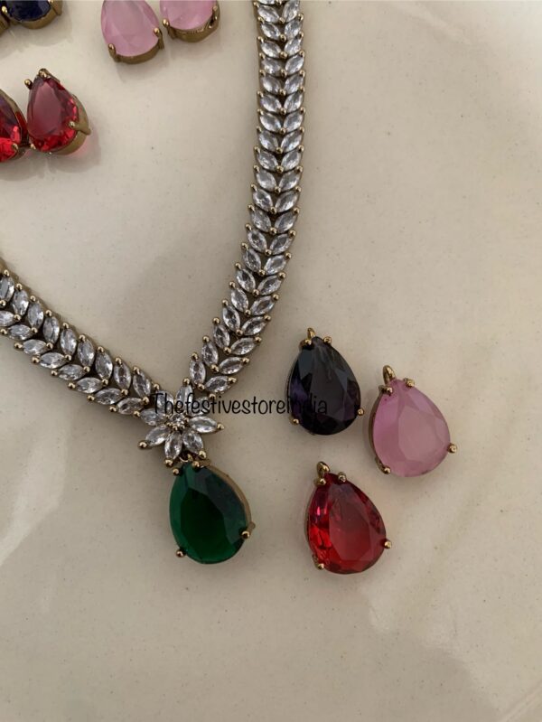 Victorian hook changeable necklace set