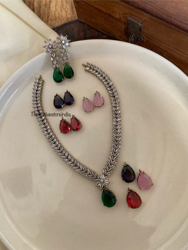 Victorian hook changeable necklace set