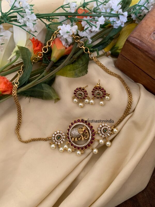 Elephant mopp choker set