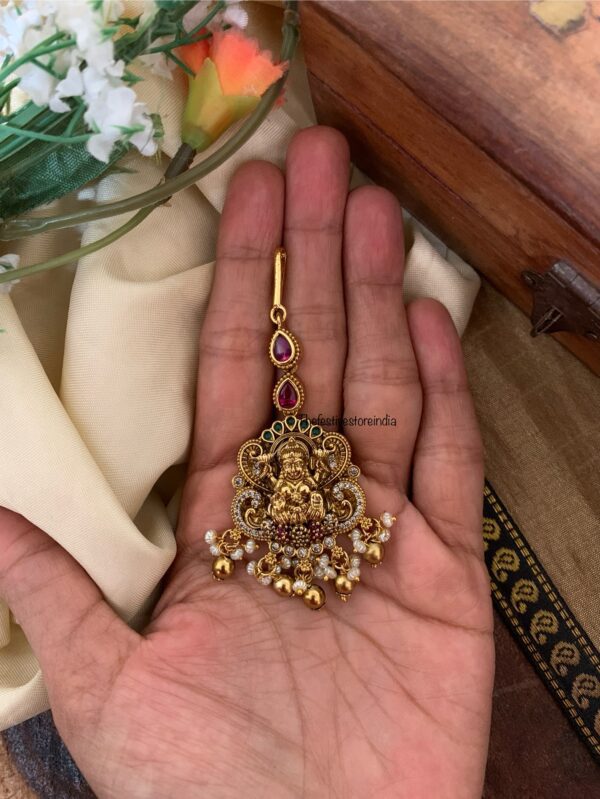 Lakshmi gold maangtikka