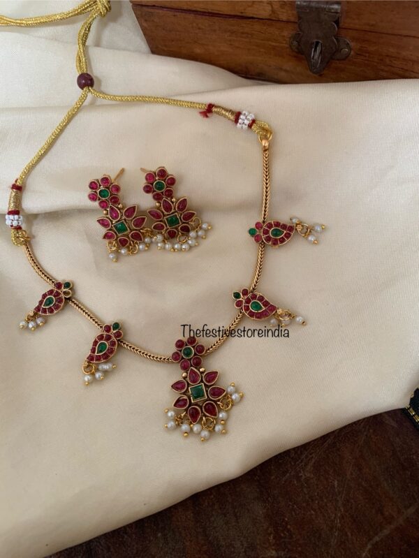Budgeted maanga/mango necklace set