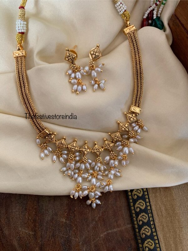 Short rice pearls necklace set