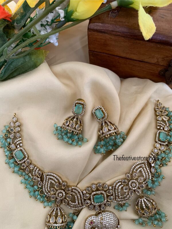 Mint beads victorian necklace set