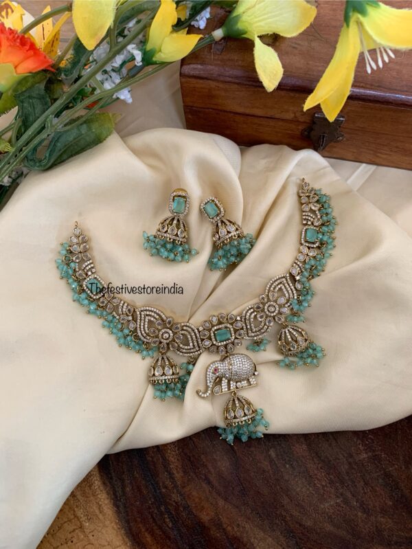 Mint beads victorian necklace set