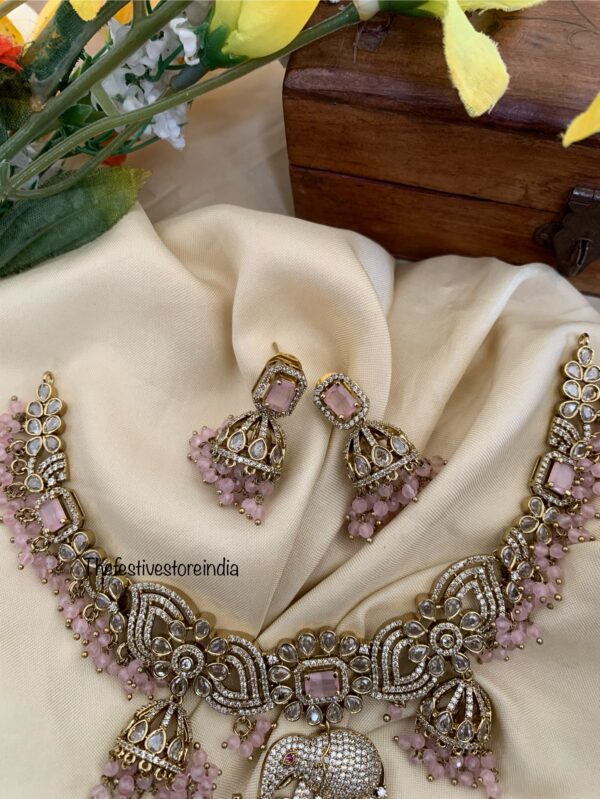 Pink beads victorian necklace set