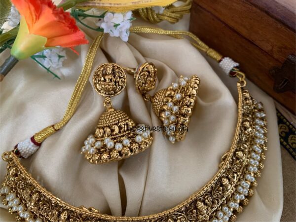 Bridal cluster pearls lakshmi choker set