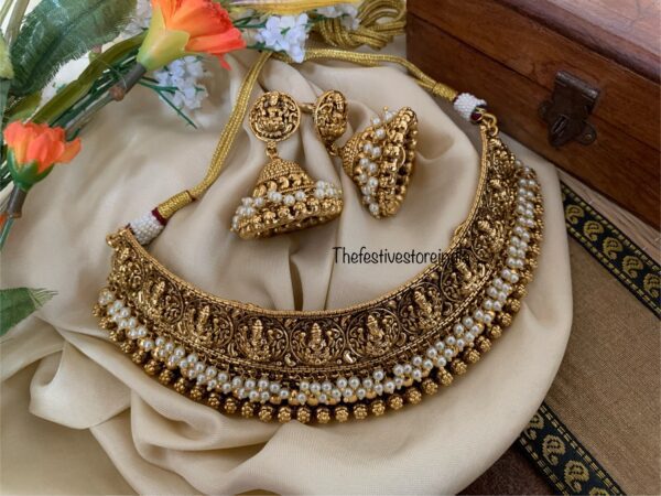 Bridal cluster pearls lakshmi choker set
