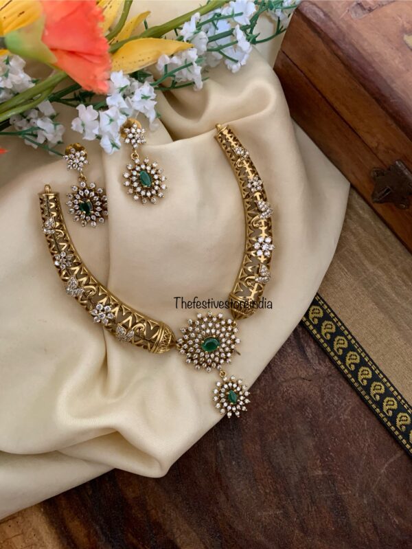 Diamond look alike hasli set