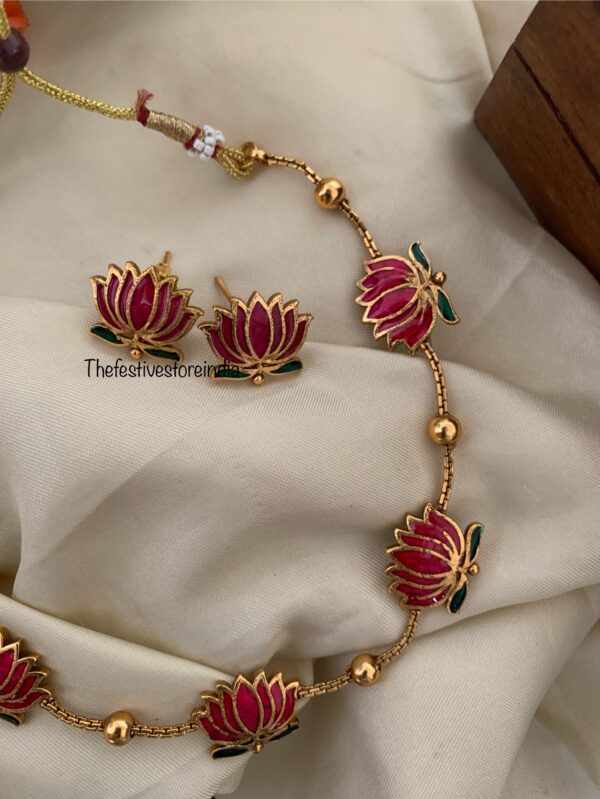 Budgeted enamel painted lotus necklace set