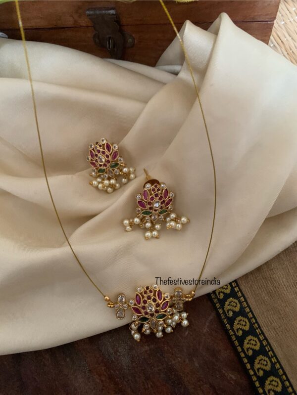 42 cms Invisible chain budgeted lotus necklace set