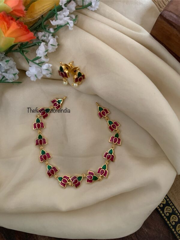 Classy lotus Necklace/choker set