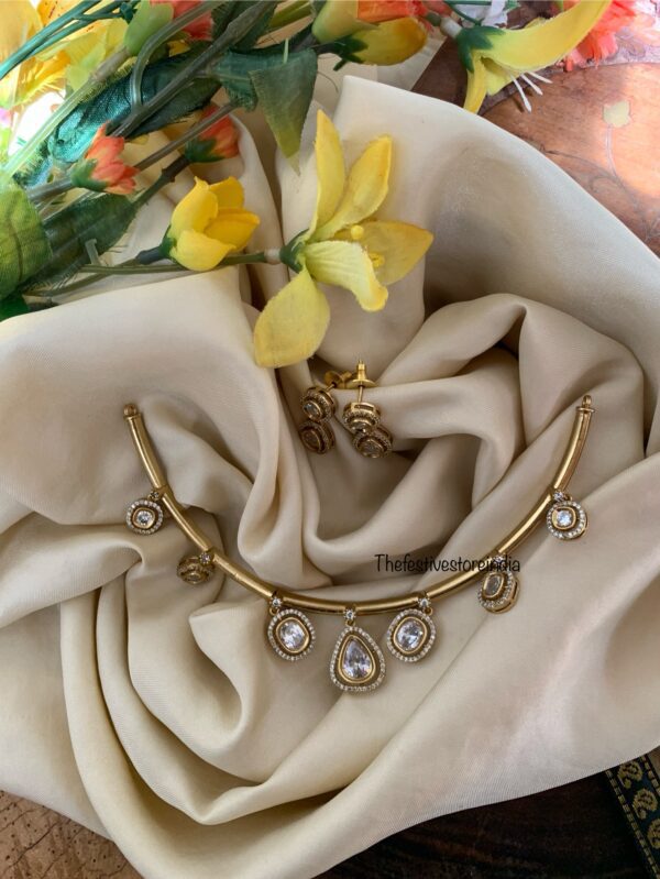 Budgeted drop hasli set - White