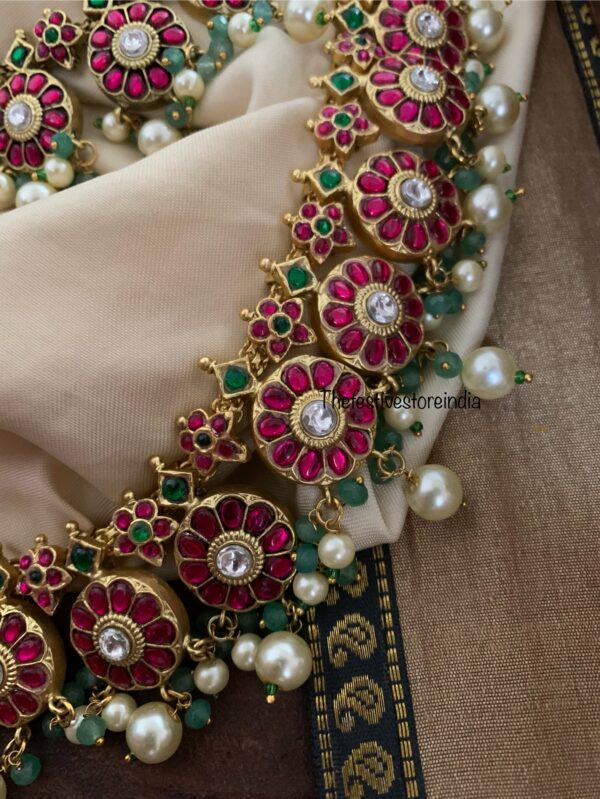 Jadau Bottu bridal set | Bridal Temple Jewellery