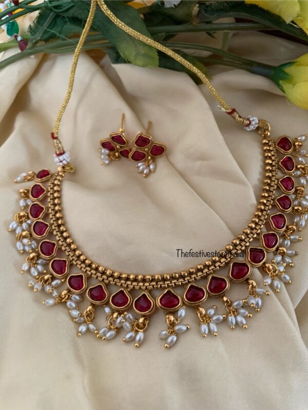 Budgeted kemp stone rice pearls necklace set
