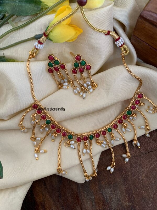 Budgeted drop necklace set