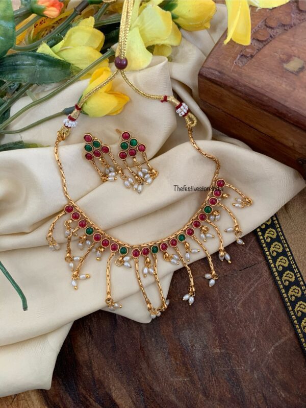 Budgeted drop necklace set