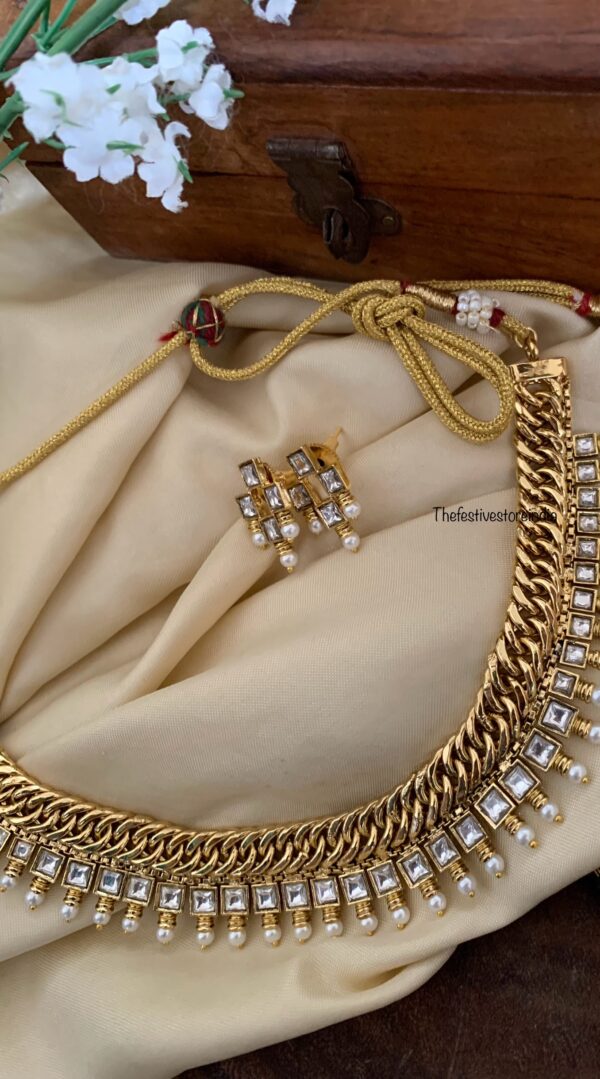 Jadau white jalebi necklace set - white