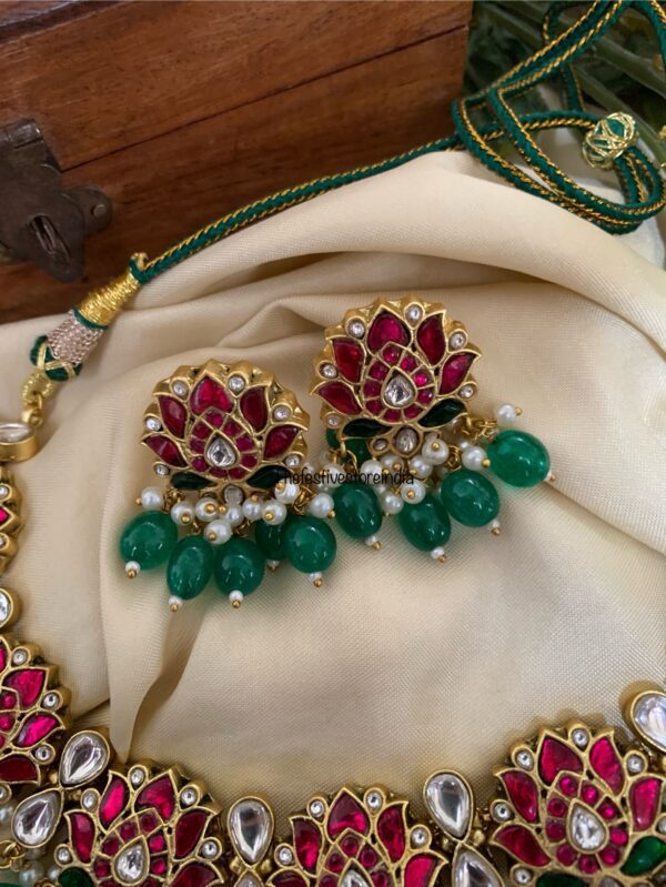 Jadau green beads lotus necklace set