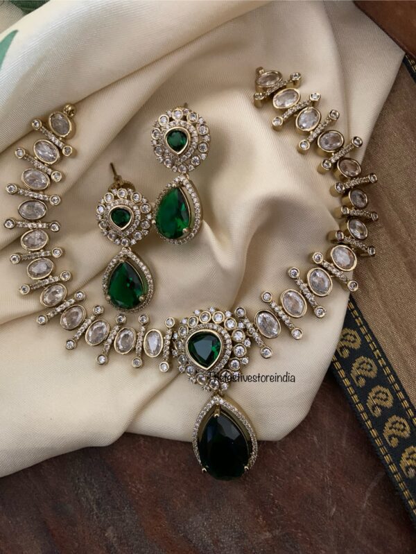 Emerald drop pendant Victorian spike necklace set