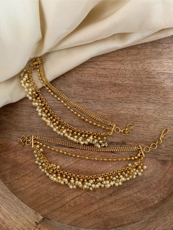 Premium polish pearls ear chain