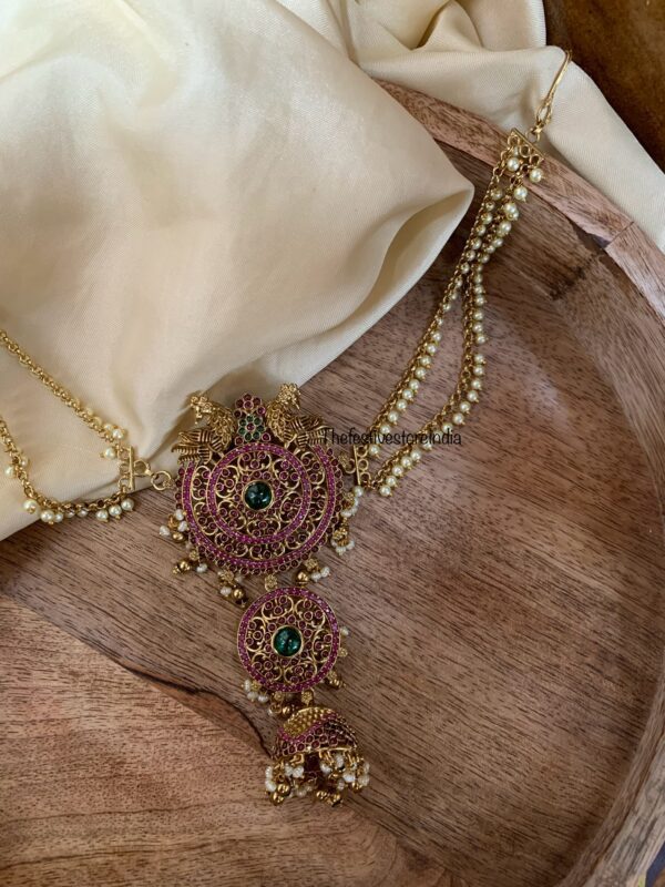 Kemp 11cms bun pin with white pearls maati