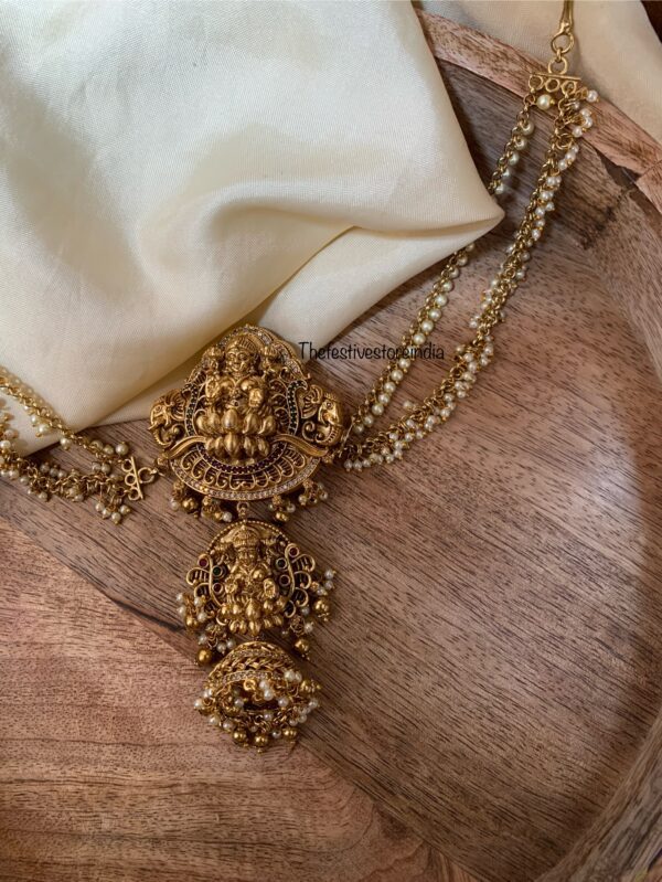 Lakshmi 11cms bun pin with white pearls maati