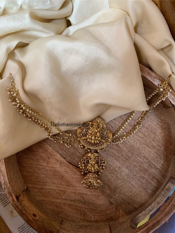 Lakshmi 11cms bun pin with white pearls maati