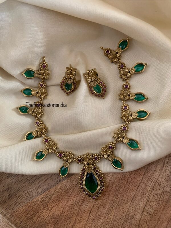 Pendant stone palakka necklace set