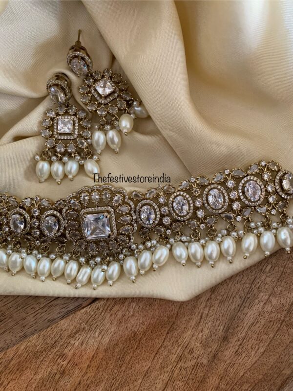 Victorian all white pearls drop choker set